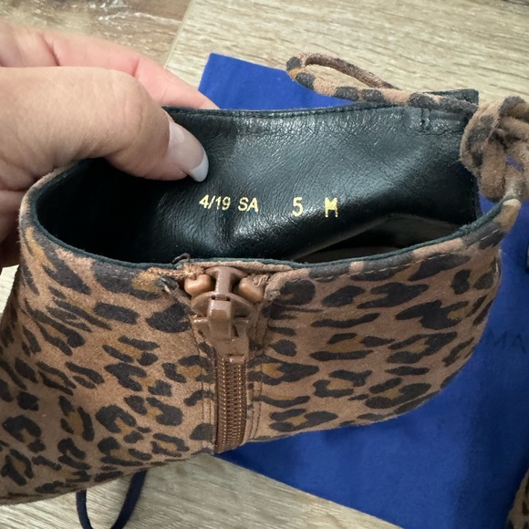 Stuart Weitzman Leopard print booties Size 5 - Picture 4 of 5